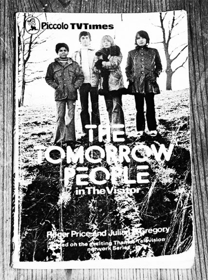 The Tomorrow People in The Visitor-paperback book-novel-1973-Piccolo TV Times-Roger Price and Julian Gregory-7