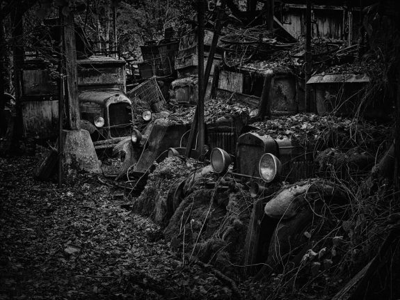 Dieter Klein-photographs of abandoned cars-1